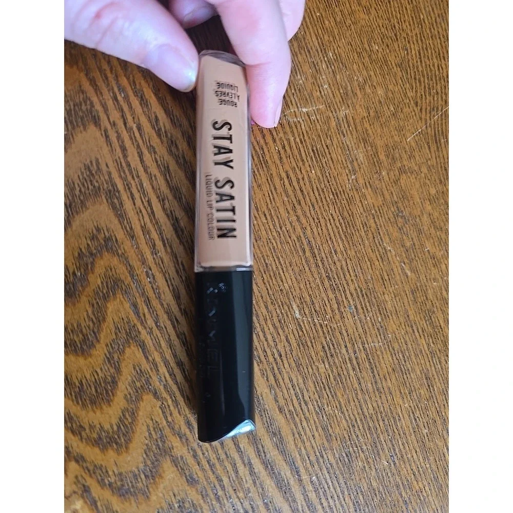Rimmel Stay Satin Liquid Lip Colour 700 Take A Chill Pill‎